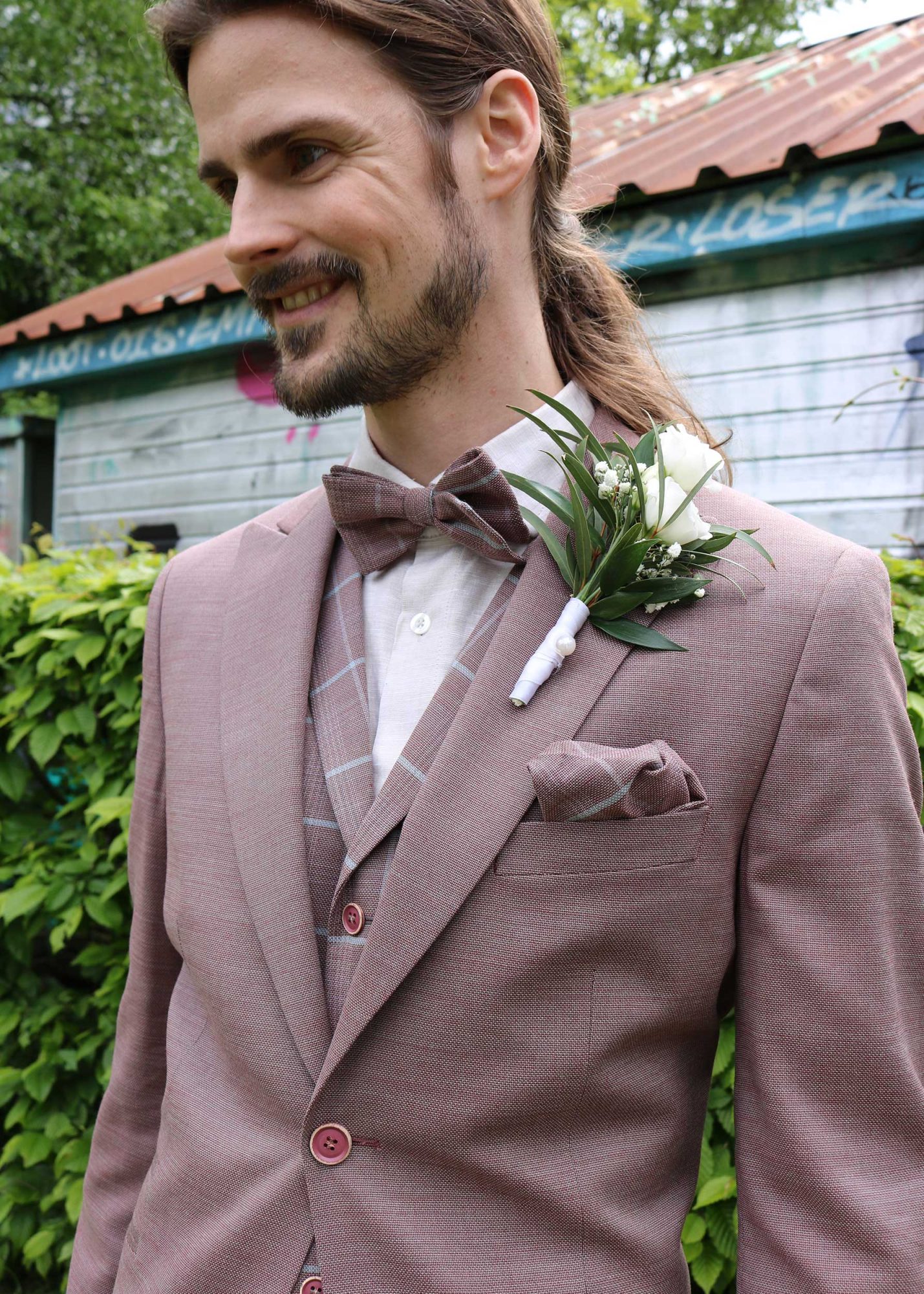 Hochzeitsanzug GreenWedding in der Farbe rosa – Boho/Vintage Anzug aus der nachhaltigen Wilvorst Kollektion